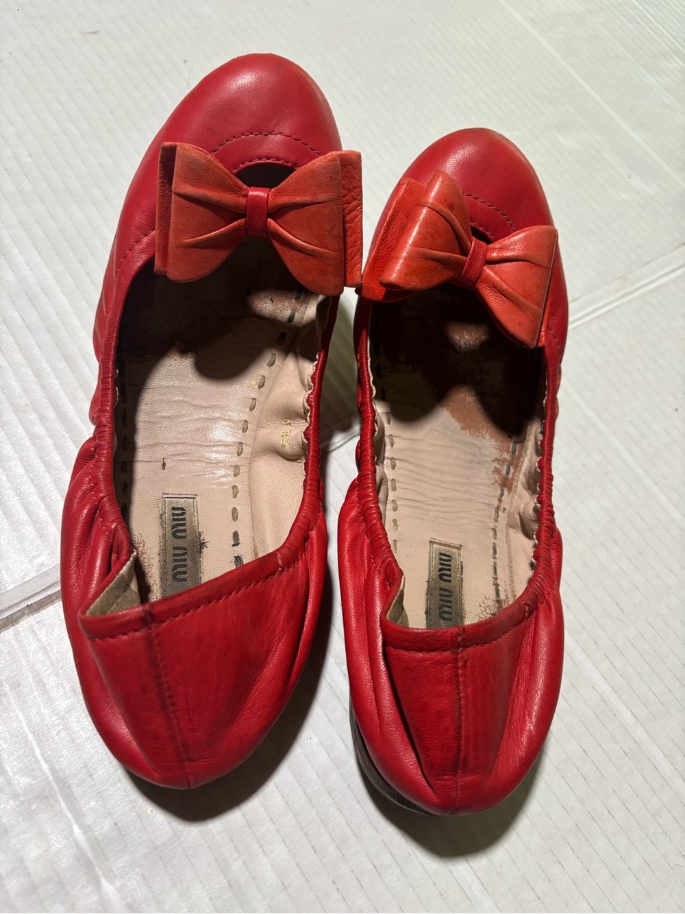 Miu Miu Coral Red Bow Leather Ballet Flat - Picture 16 of 16